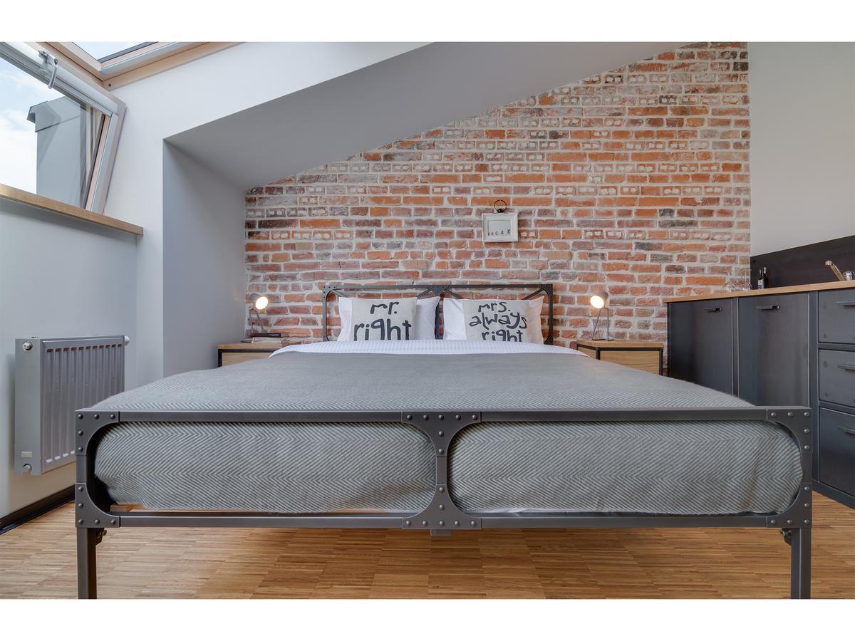 Well Well Aparthotel Cracovie Extérieur photo
