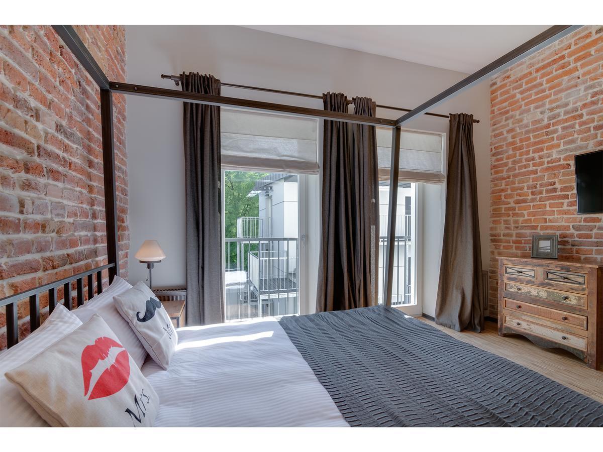 Well Well Aparthotel Cracovie Extérieur photo