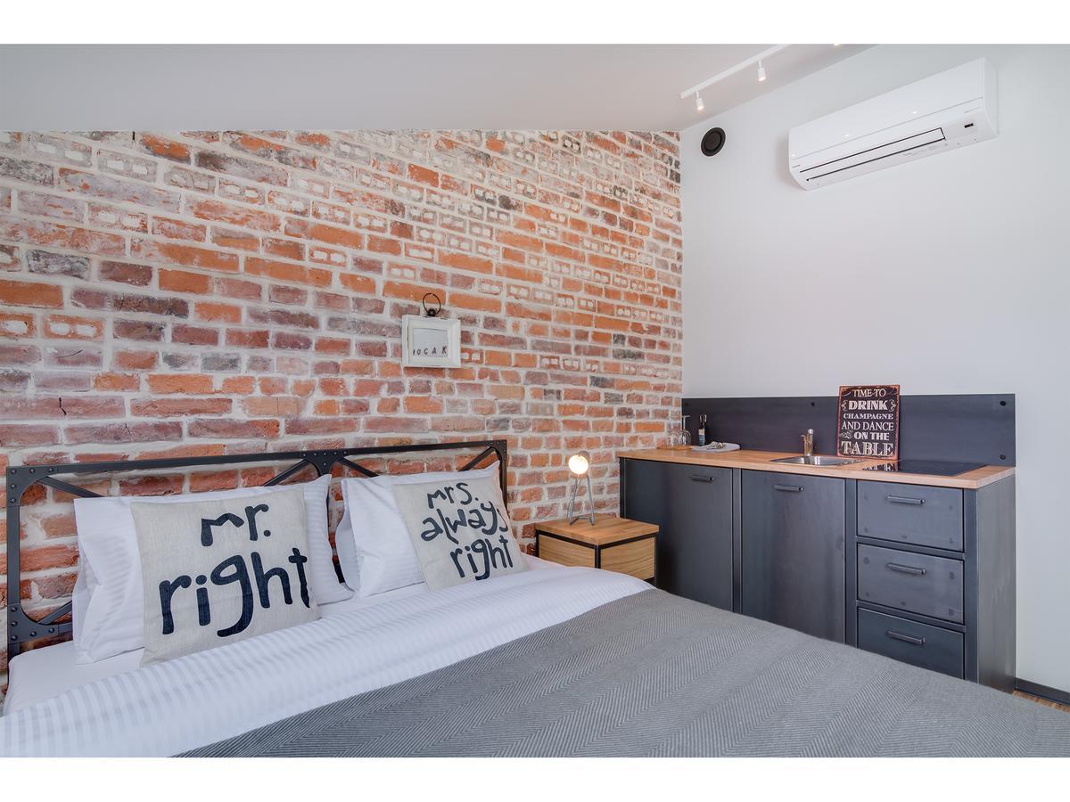 Well Well Aparthotel Cracovie Extérieur photo