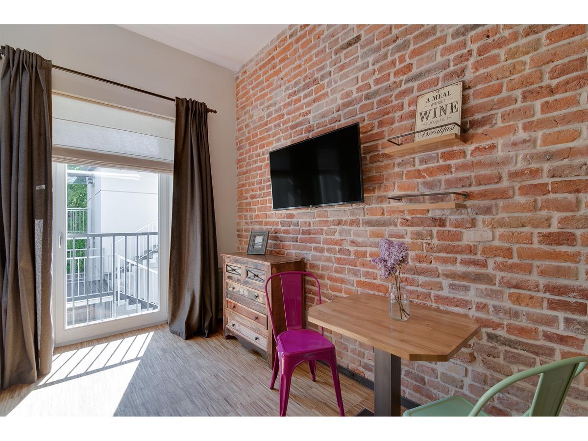 Well Well Aparthotel Cracovie Extérieur photo