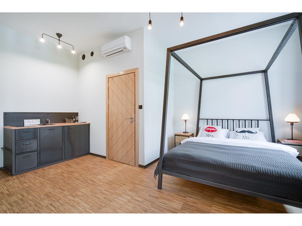 Well Well Aparthotel Cracovie Extérieur photo
