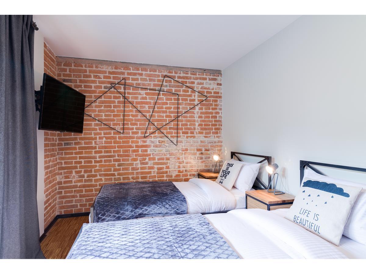 Well Well Aparthotel Cracovie Extérieur photo
