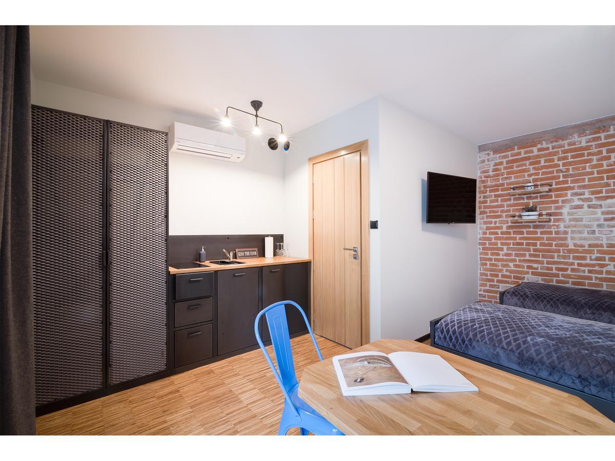 Well Well Aparthotel Cracovie Extérieur photo